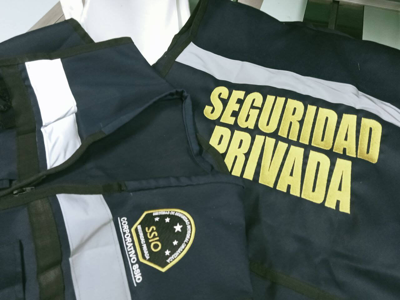 Chalecos personalizados publicitarios con logo